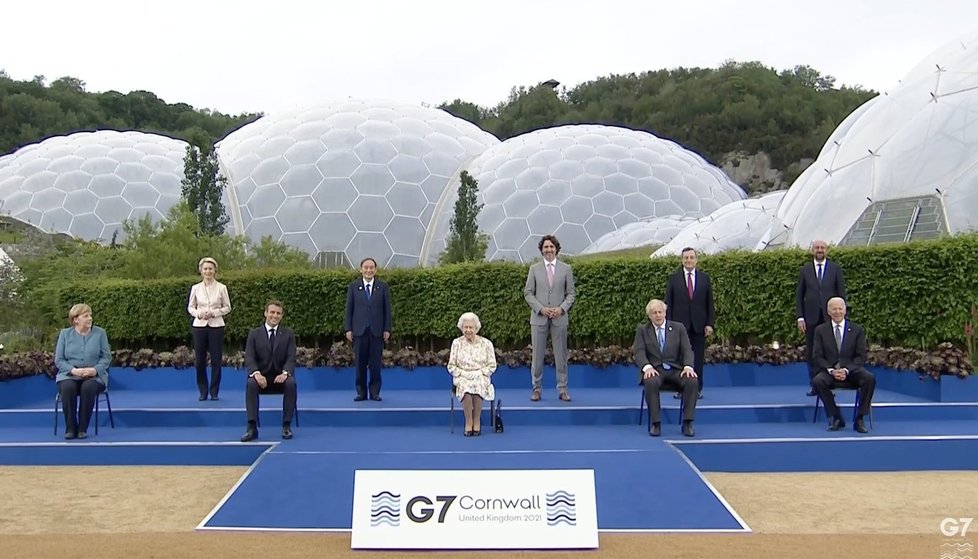 Královna Alžběta II. na summitu G7 v Británii (11. 6. 2021)