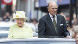 Manžel královny Alžběty princ Philip (96) byl hospitalizován: Čeká ho operace!
