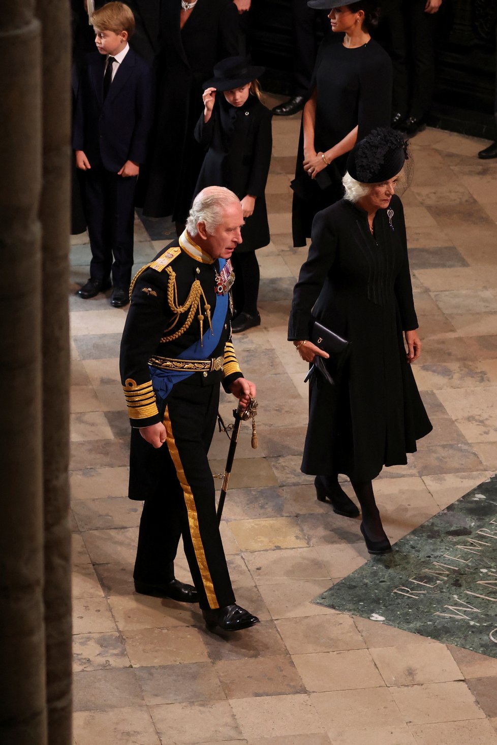 Pohřeb královny Alžběty II. - Karel III. s manželkou