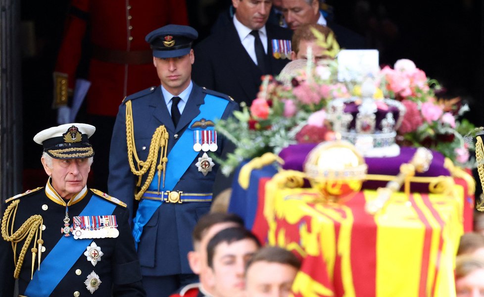 Pohřeb královny Alžběty II. -Karel III. a princ William