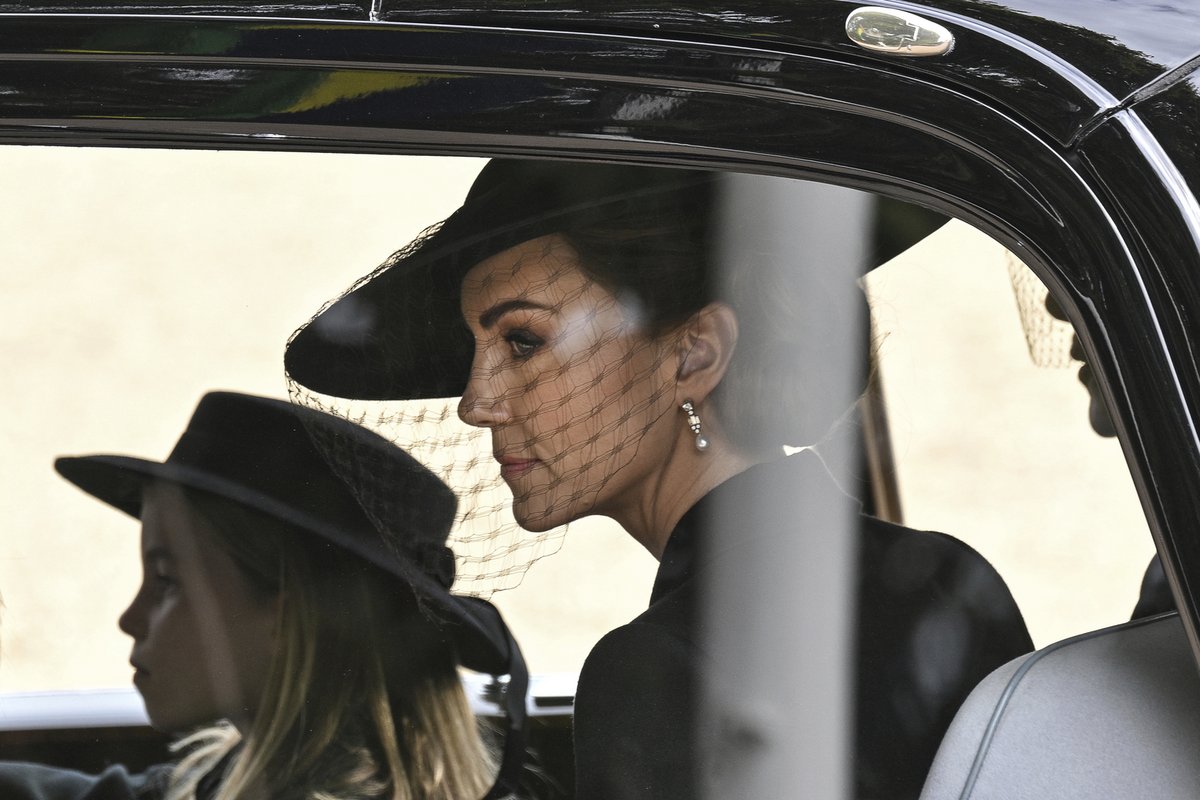 Pohřeb královny Alžběty II. - Kate Middleton a princezna Charlotte