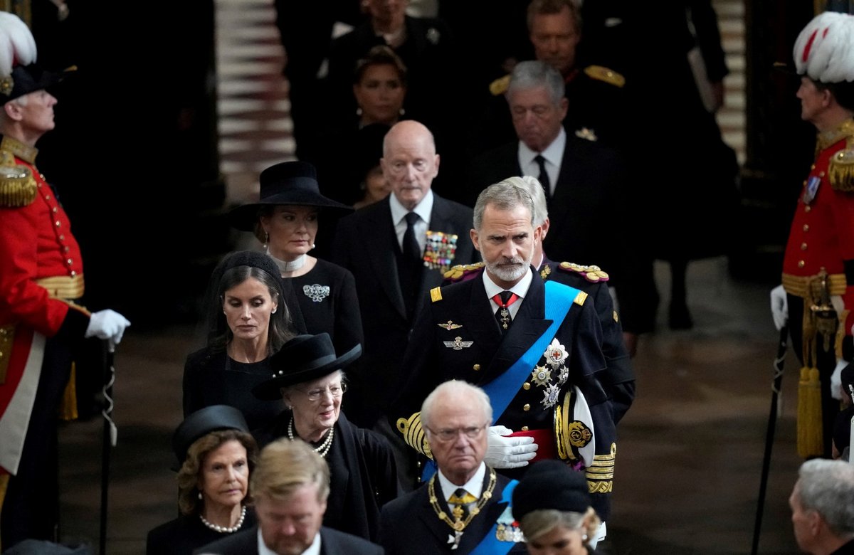 Dánská královna Markéta II. nechyběla ani na pohřbu britské královny Alžběty II.