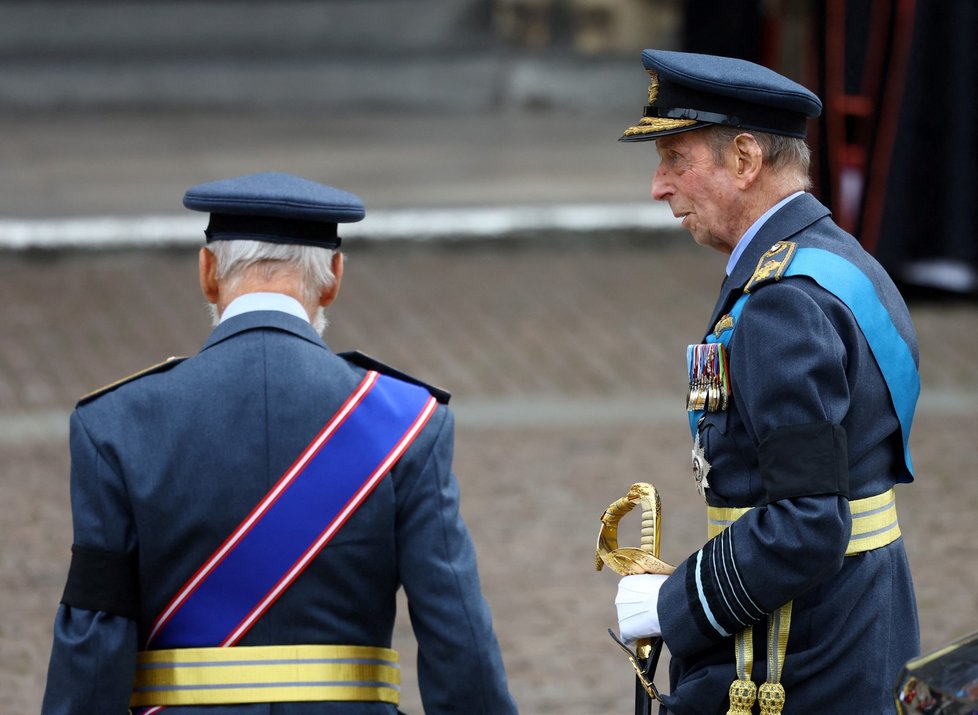 Princ Edward na pohrbu své matky královny Alžběty II.