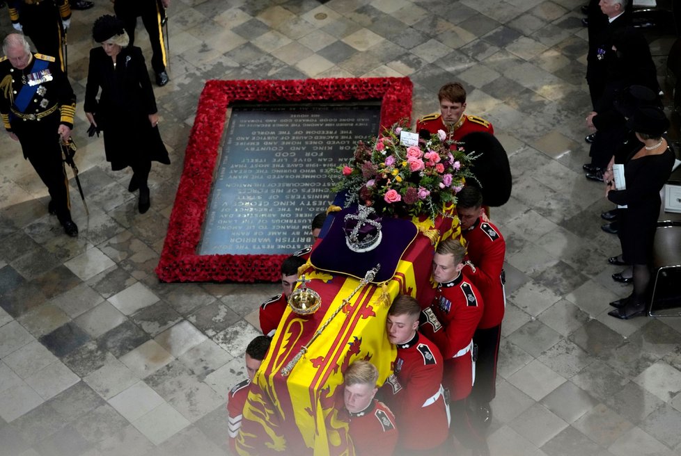 Pohřeb královny Alžběty II.: Její rakev bude konečně uložena na piedestalu