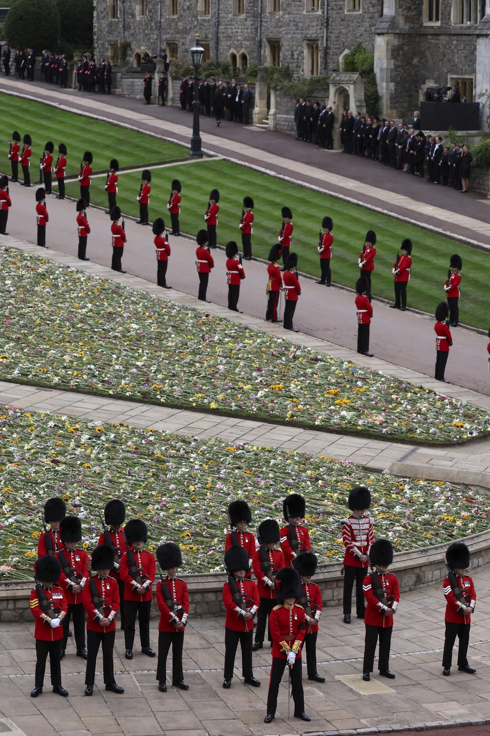 Pohřeb královny Alžběty II. - květiny