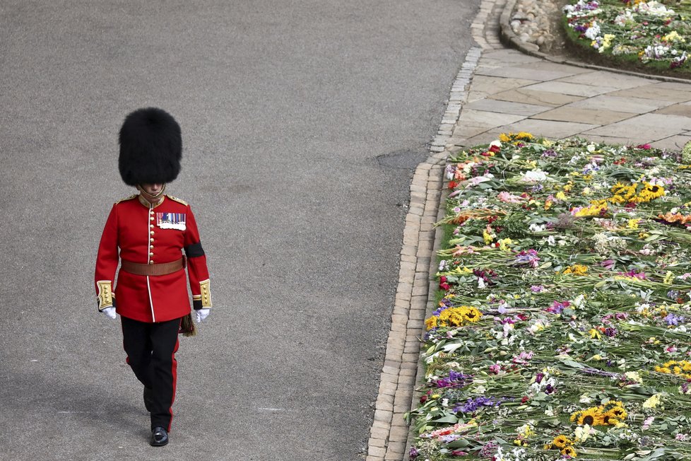 Pohřeb královny Alžběty II. - květiny