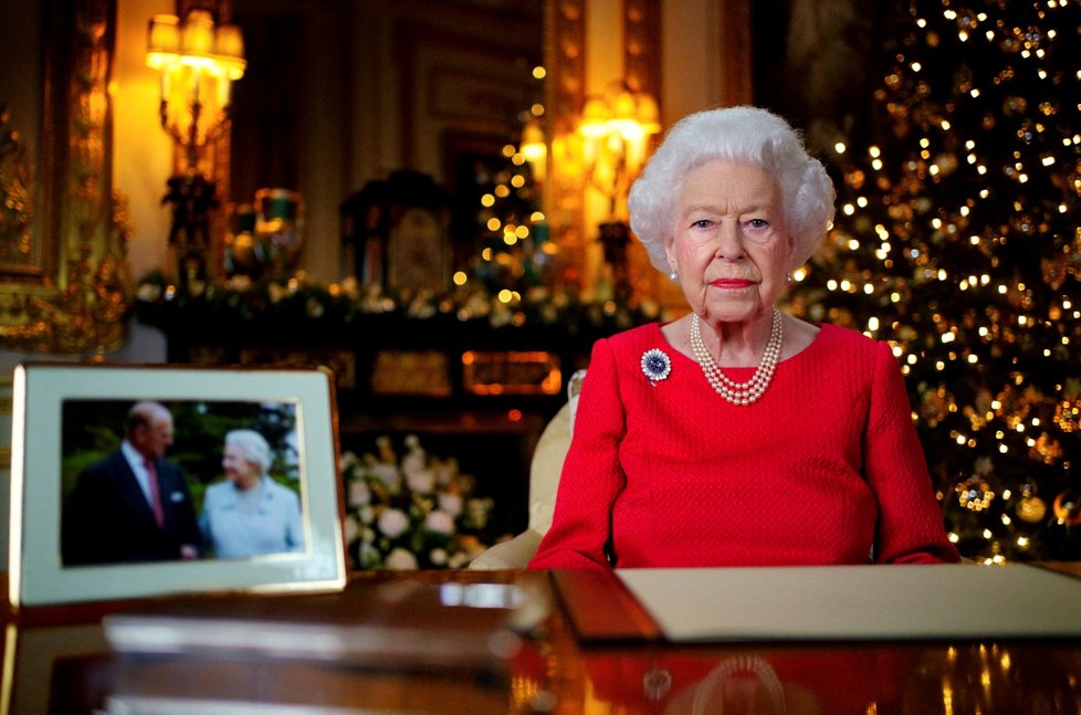 Britská královna Alžběta II. během vánočního projevu (25.12.2021)