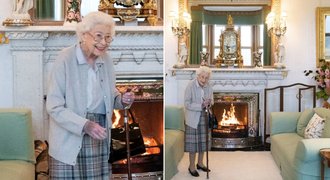 Poslední fotografie královny Alžběty II. (†96): S úsměvem čekala na novou premiérku!