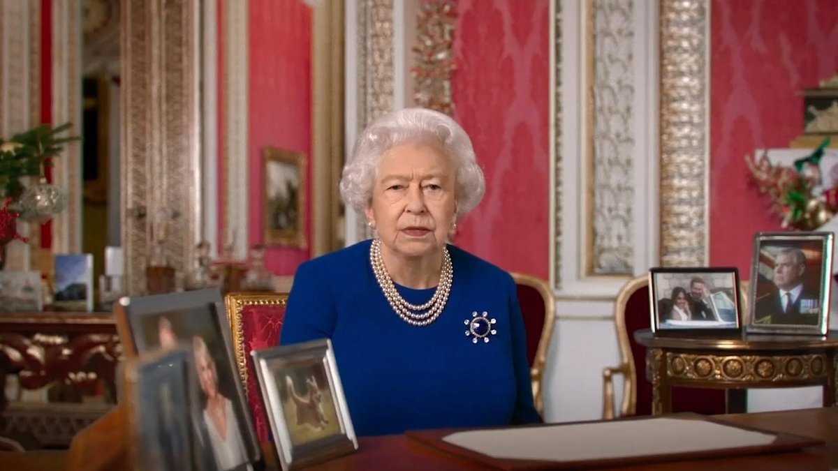Falešná královna Alžběta II. - uměle vytvořená!