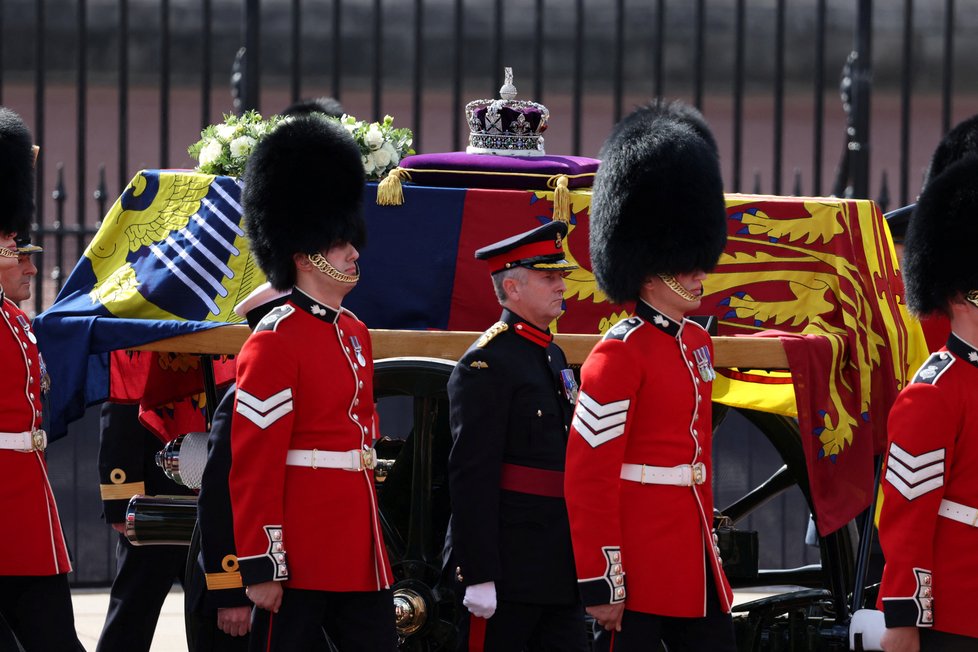 Poslední cesta královny Alžběty II. do Westminsteru