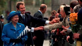 Královna a premiér Tony Blair, 1997.