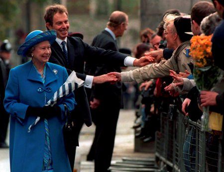Královna a premiér Tony Blair, 1997.