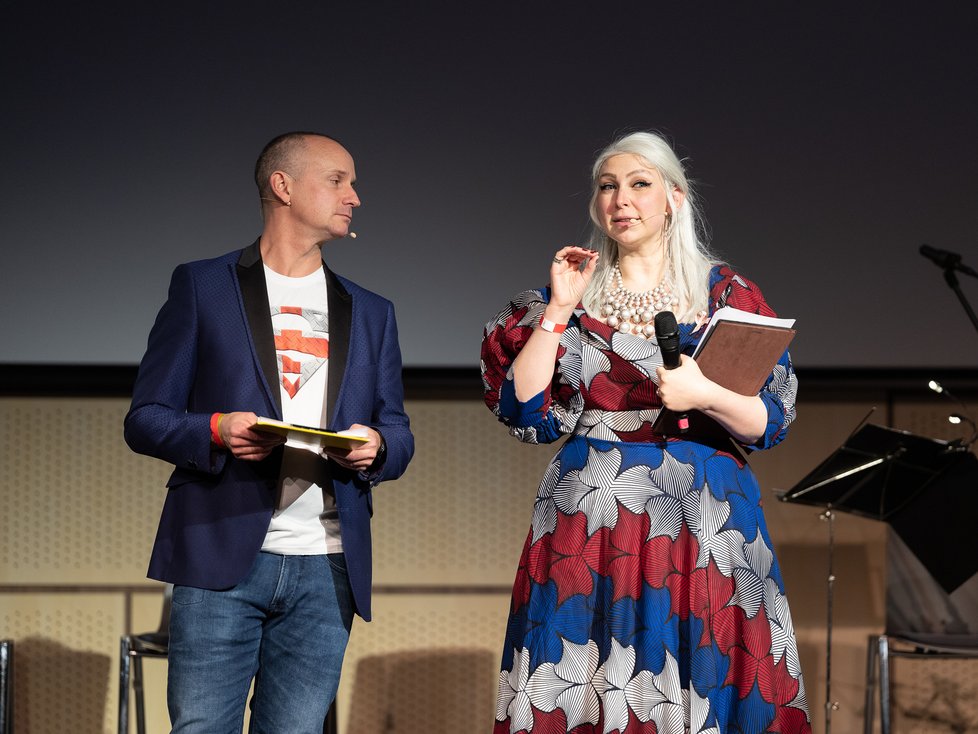 Alžběta během zahájení Comic Conu Prague 2022