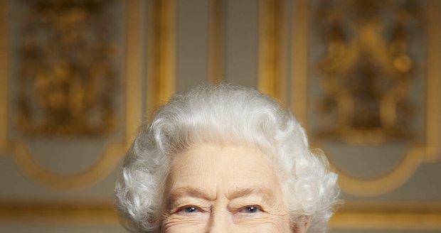 Palác zveřejnil nový portrét královny Alžběty II.