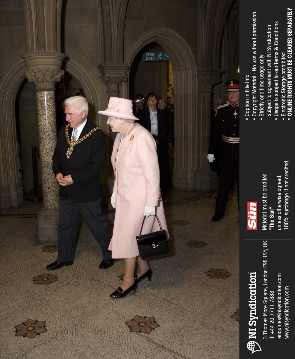 Královna Alžběta II. navštívila