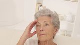 Stařenka (88) s Alzheimerem se ztratila v Praze. „Nevím, kde jsem a jak se dostanu domů,“ řekla strážníkům