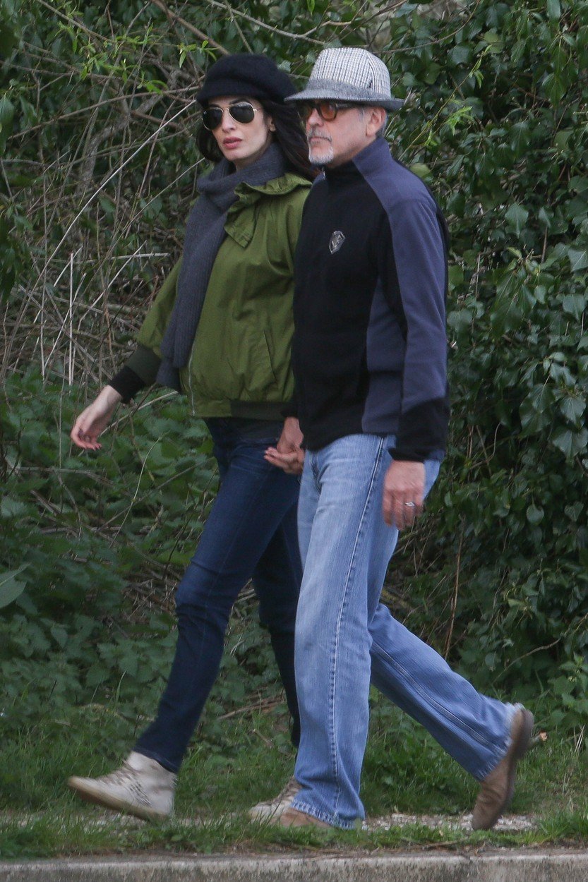 Amal a George Clooney na dovolené v anglickém Berkshire
