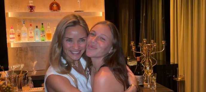 Amanda je neskutečná kočka!