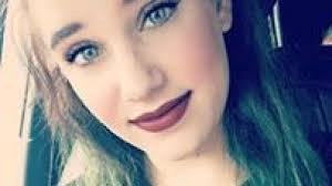 Amanda (19) nechala své dvě dcerky (†2 a †1) v rozpáleném autě a šla se bavit. Obě zemřely.