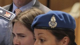 Amanda Knox se po osvobozujícím verdiktu rozplakala štěstím