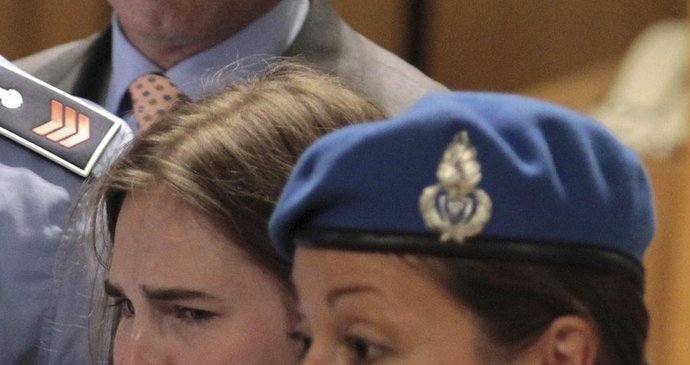 Amanda Knox se po osvobozujícím verdiktu rozplakala štěstím