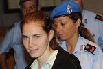 Amanda Knox měla ve vězení samé problémy.