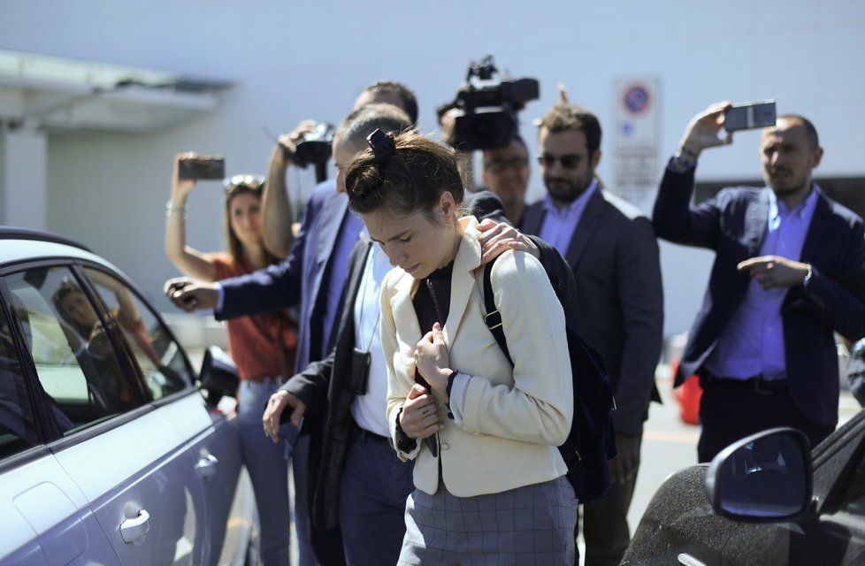 Amanda Knoxová je poprvé od osvobozujícího rozsudku v Itálii (13. 6. 2019).
