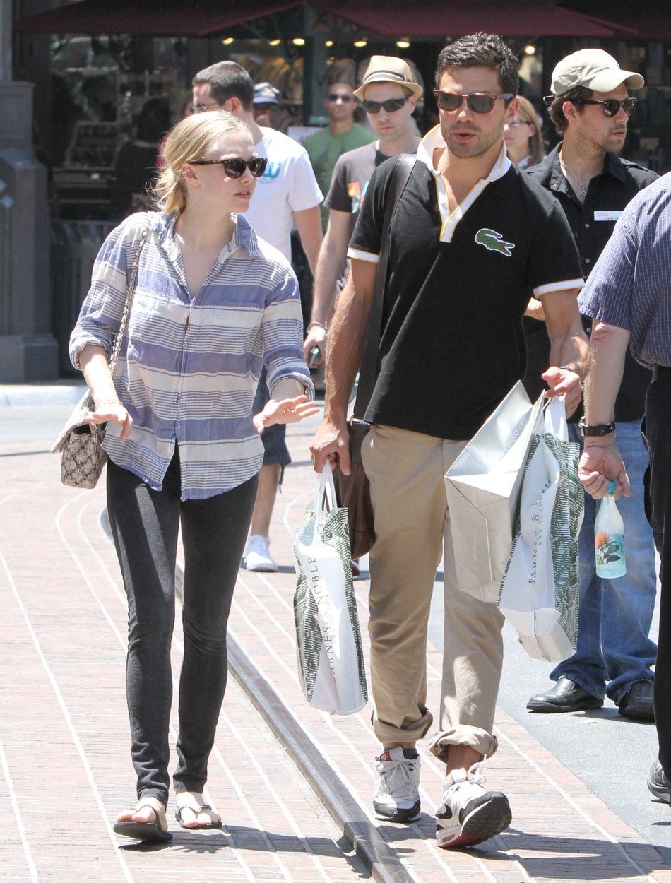 Amanda Seyfried a Dominic Cooper