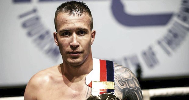 Tomáš Jaša získal v roce 2017 titul amatérského mistra ČR v thajském boxu v kategorii do 72,59 kilogramu.
