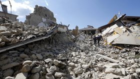 Obyvatele italského Amatrice zasáhlo zemětřesení také.