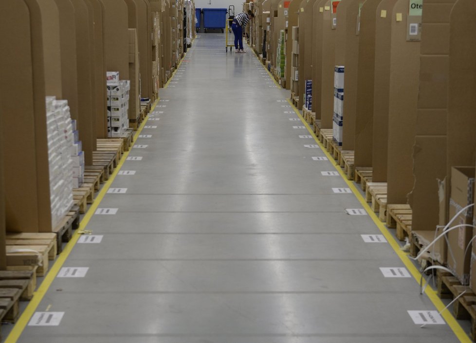 Na dohled od hal Amazonu vyroste sklad společnosti 4PX Express, která zajišťuje logistiku čínským e-shopům, včetně největšího konkurenta Amazonu AliExpressu.