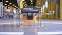 Amazon v současnosti intezivně testuje doručování zboží prostřednictvím leteckých dronů. Společnost také začala spolupracovat s Úřadem Spojeného království pro civilní letectví, kde se v rámci testování chce zaměřit na provozní vlastnosti a senzory pro detekci překážek