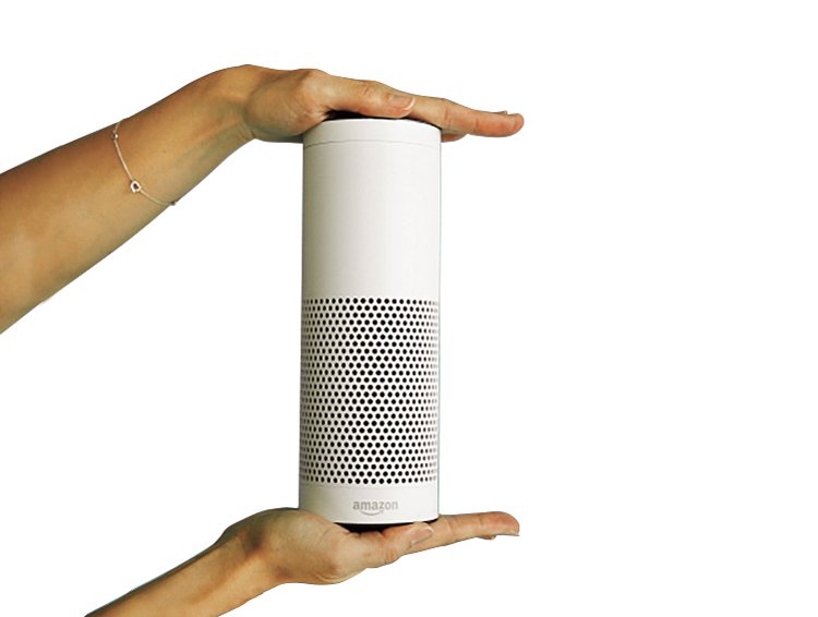 Zařízení Amazon Echo jsou na trhu již dva roky, zatím však zvládají pouze angličtinu