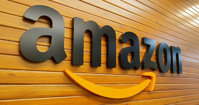 Amazon čelí antimonopolní žalobě. Podle americké komise nutí lidi platit vysoké ceny