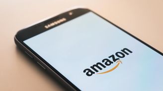 Amazon slaví úspěch. Jeho zisk prudce vzrostl díky maloobchodu a cloudové divizi