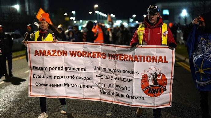Stávka zaměstnanců Amazonu v anglickém Coventry.