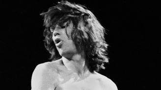Uspokojení hledá Mick Jagger už osmdesát let. Sláva, peníze ani ženy zřejmě nefungují 