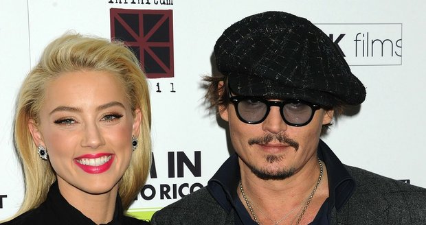 Amber Heard a Johnny Depp v roce 2011