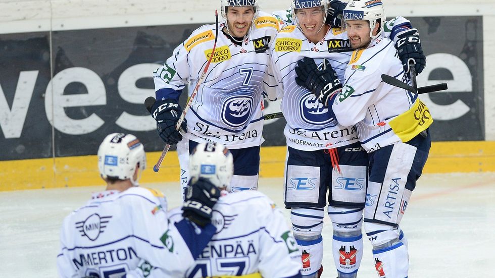 Český hokejista Lukáš Lhoták válí ve švýcarském týmu Ambri-Piotta
