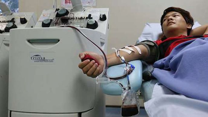 Startup Ambrosia kupuje krev od mladých lidí pro transfúzi a „omlazování“ starších