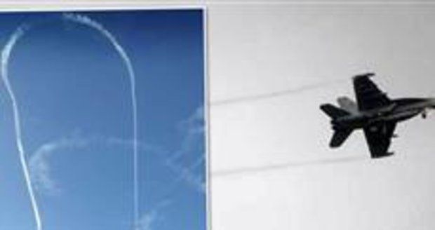 Američtí letci nakreslili na obloze obří penis! Pobouřená matka žádá vysvětlení