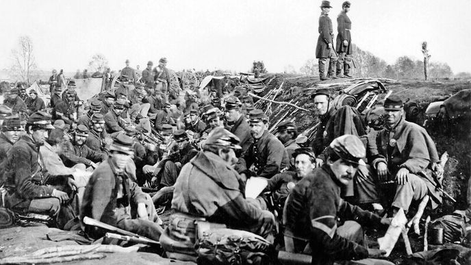 Vojáci unie čekají na bitvu. Virginia, květen 1863.