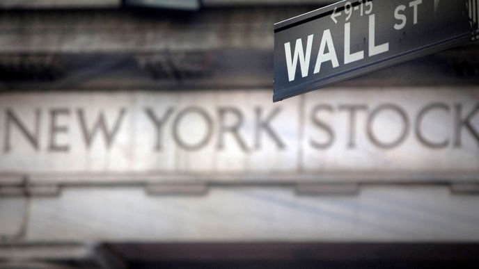 Hlavní americký burzovní index má nakročeno k hranici 5000 bodů, domnívají se stratégové z Wall Street.