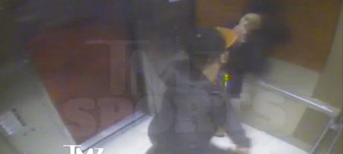 Záběry z videa, na kterém Ray Rice mlátí svojí přítelkyni, pobouřily celou Ameriku