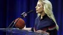 O poločasovou show se postará během Super Bowlu hvězdná zpěvačka Lady Gaga