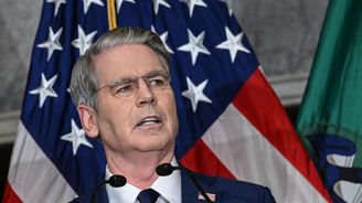 Amerika propadla strachu ze znehodnocení dolaru. Zlato i bitcoin vystřelily vzhůru Amerika propadla strachu ze znehodnocení dolaru. Zlato i bitcoin vystřelily vzhůru