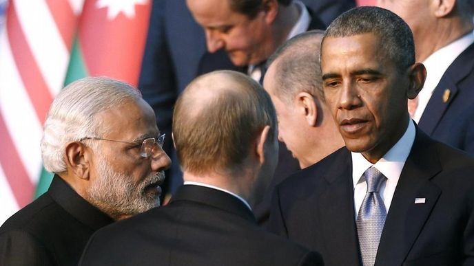 Americký prezident Barack Obama Obama a jeho ruský protějšek Vladimir Putin na okraj summitu G20 v Turecku jednali o úsilí vyřešit konflikt v Sýrii