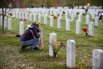 Americká armáda nejspíše pohřbila těla vojáků, kteří padli v zahraničních misích, do masového hrobu - ilustrační foto
