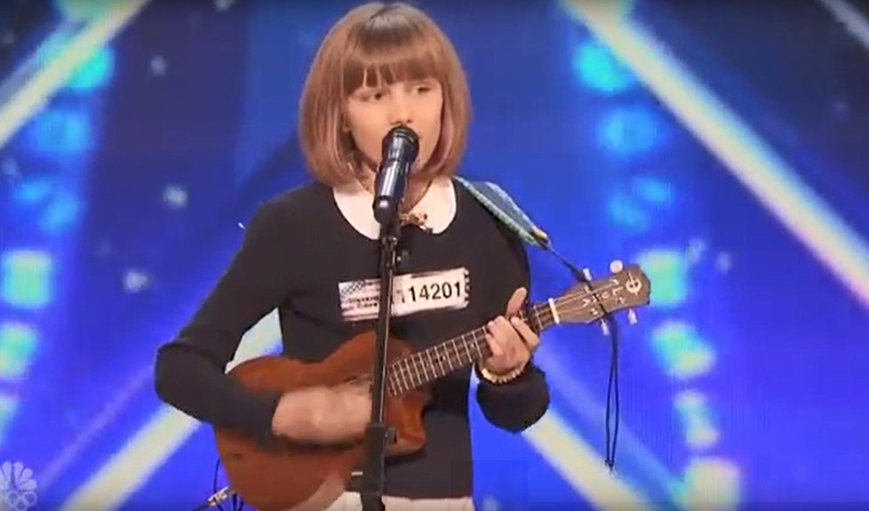 Porota nazvala Grace VanderWaal novou Taylor Swift.