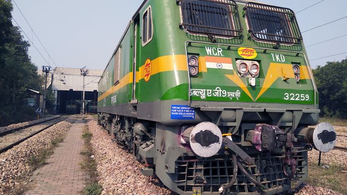 Skupina Transportation společnosti AMiT dodá kompletní informační systémy pro indické vlaky.